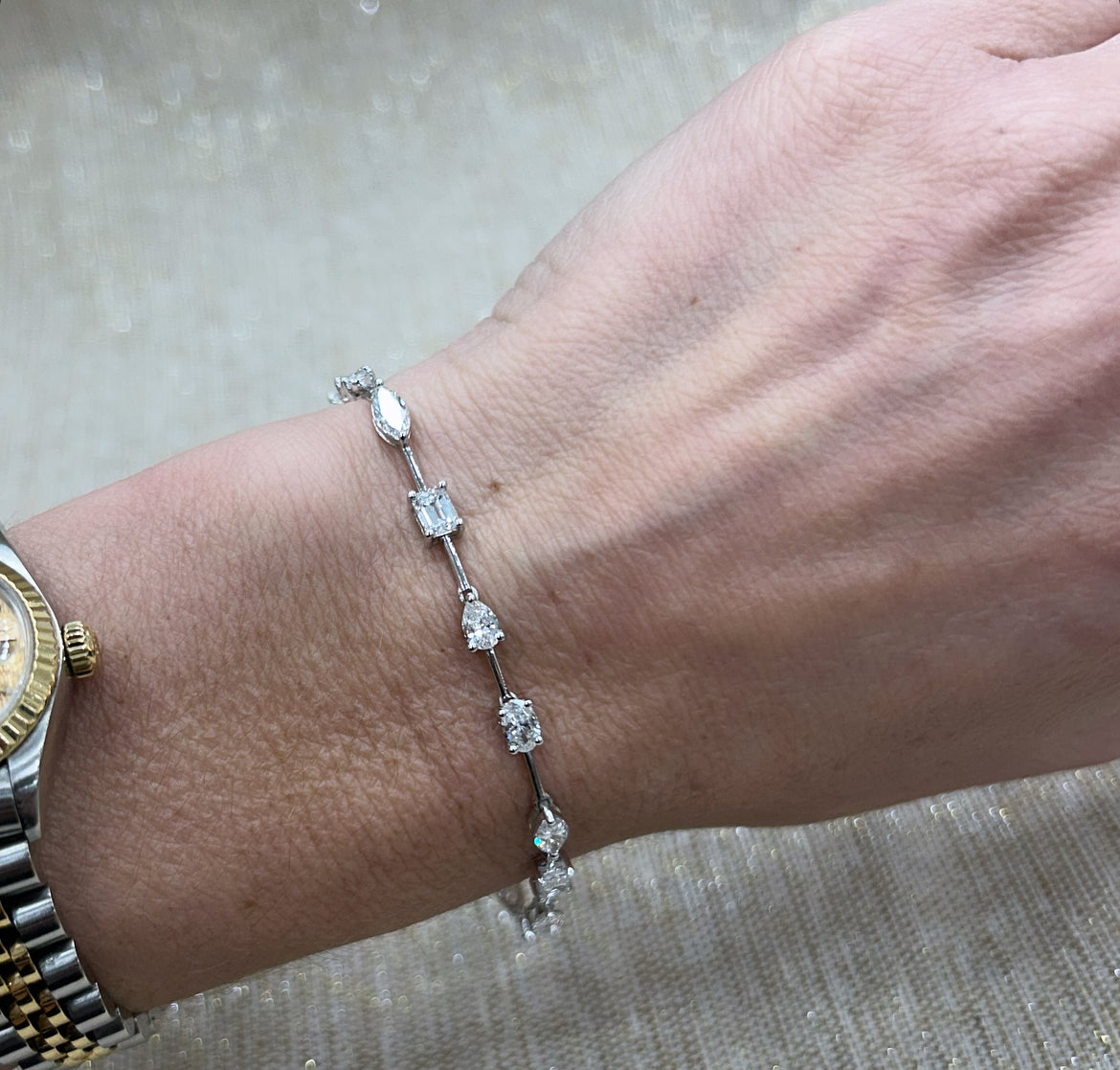 Multi Shape Lab4.65ctw Diamond Bracelet