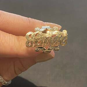 10kt yelow gold 1"name ring