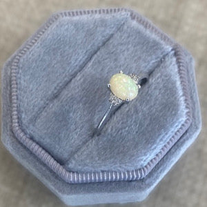 14kt White Gold Opal & Diamond Ring
