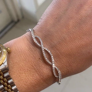 14kt White Gold Infinity Bangle Containing Approx 1ctw