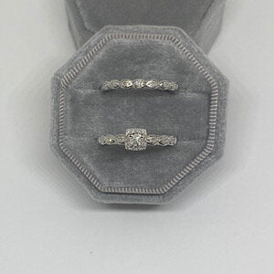 Round Diamond Antique Bridal Set