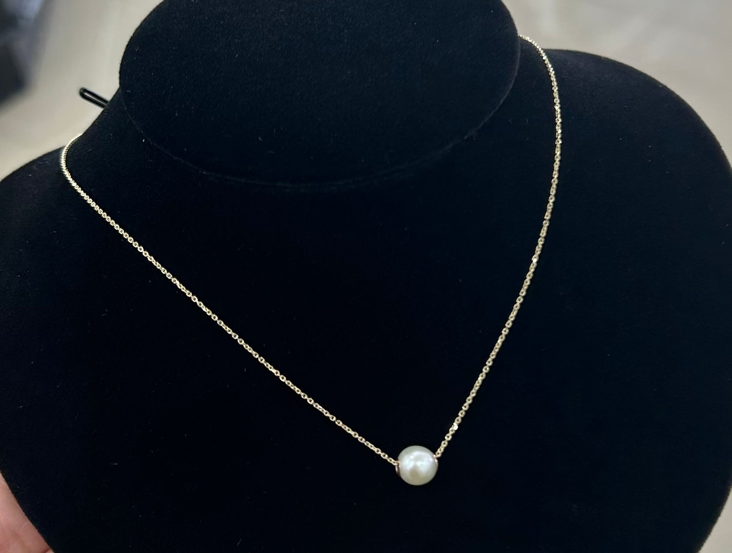 Floating Pearl Necklace