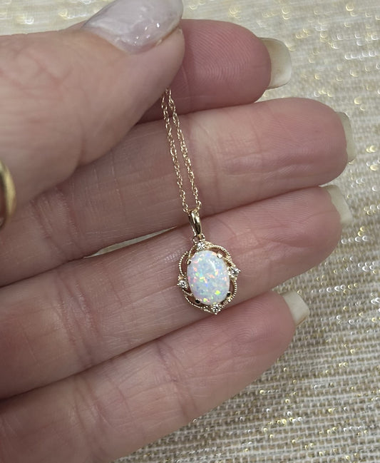 Yellow Gold Opal Lady