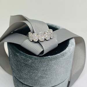 14kt White Gold 1ctw Oval Diamond Fashion Ring
