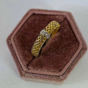 10kt Yellow Gold Mesh Design Diamond Ring