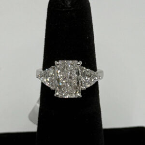 14KT White Gold 4.00ct Radiant & Trillion Cut Diamond Ring