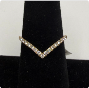 14Kt 0.27ct Yellow Gold V Ring